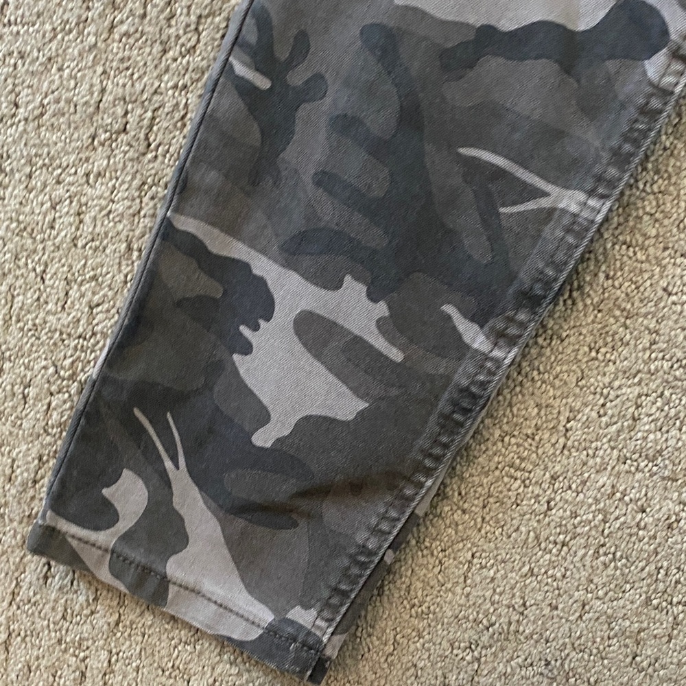 Clothes Mentor Men's Camouflage Skinny Jeans View 6
